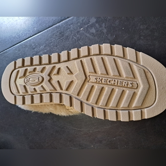 Skechers In & Out Faux Fur Clog/Slipper Size 7 - Picture 10 of 11
